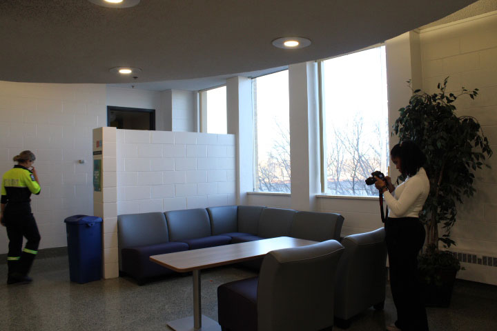 a picture of Correct white balance for indoor light.